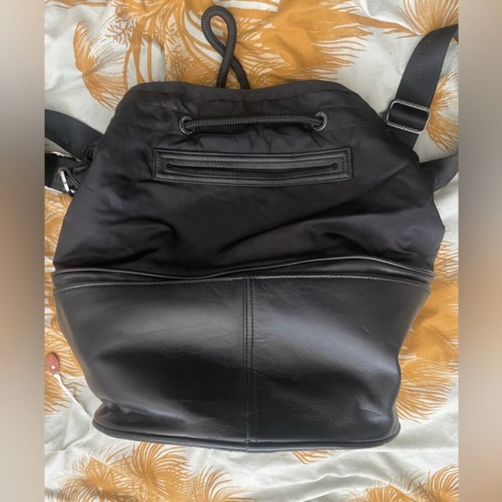 Lululemon Method bucket bag as is - Picture 6 of 7